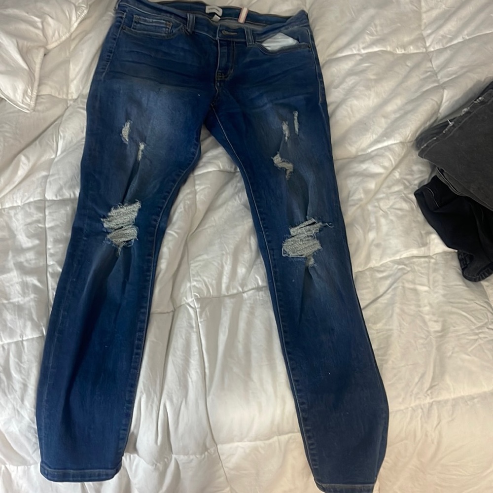 Ripped skinny jeans